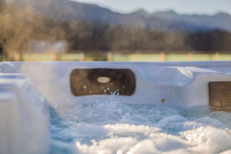 Hot tub hydromassage pool. Illuminated pool. Rest outside the city. Cottage with hydromassage pool.